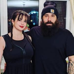 Meet your Posher, Hurens